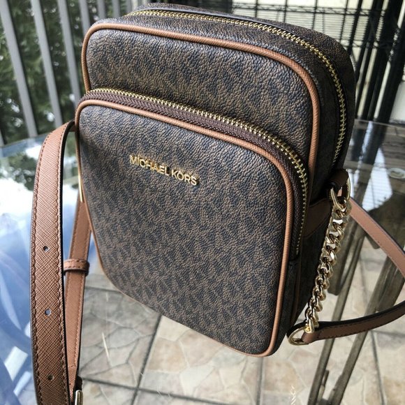 Authentic💯Michael Kors Flight Bag